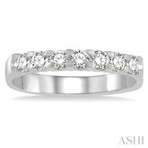 1/2 Ctw 7 Stone Round Cut Diamond Wedding Band in Platinum